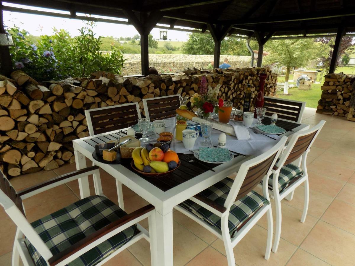 Domaine De La Mance - Maisonnette Avec Cheminee Vitrey-sur-Mance Zewnętrze zdjęcie